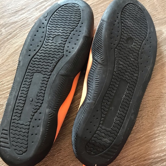 ***3 for $10*** Water shoes. used. Kids size 1 - Picture 4 of 4